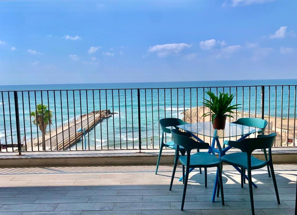 Beach Place Apartments Haifa Esterno foto