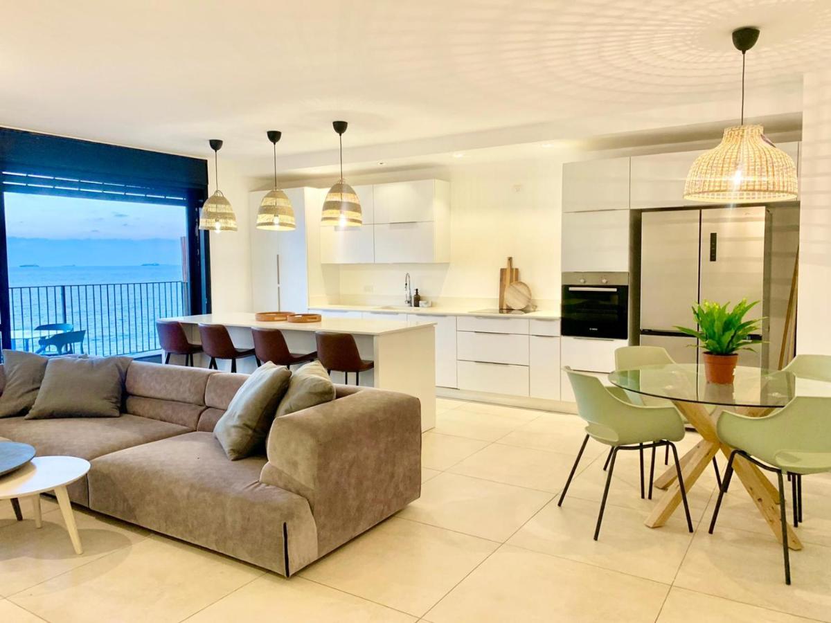 Beach Place Apartments Haifa Esterno foto