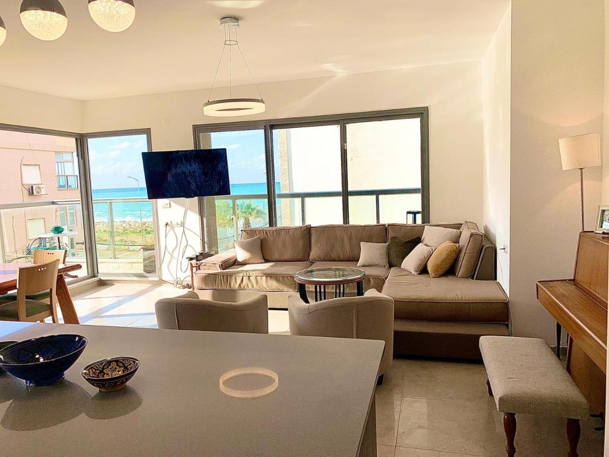 Beach Place Apartments Haifa Esterno foto