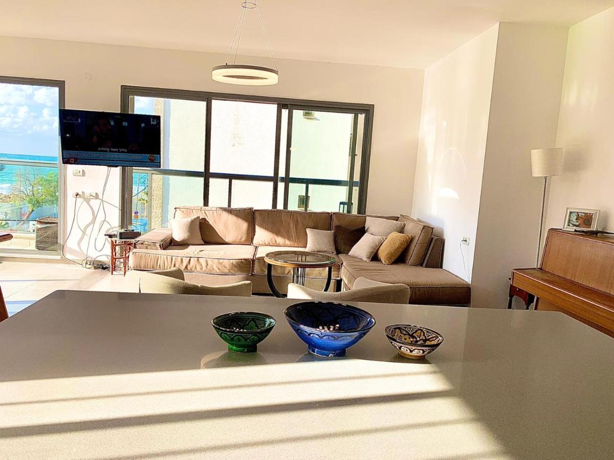 Beach Place Apartments Haifa Esterno foto